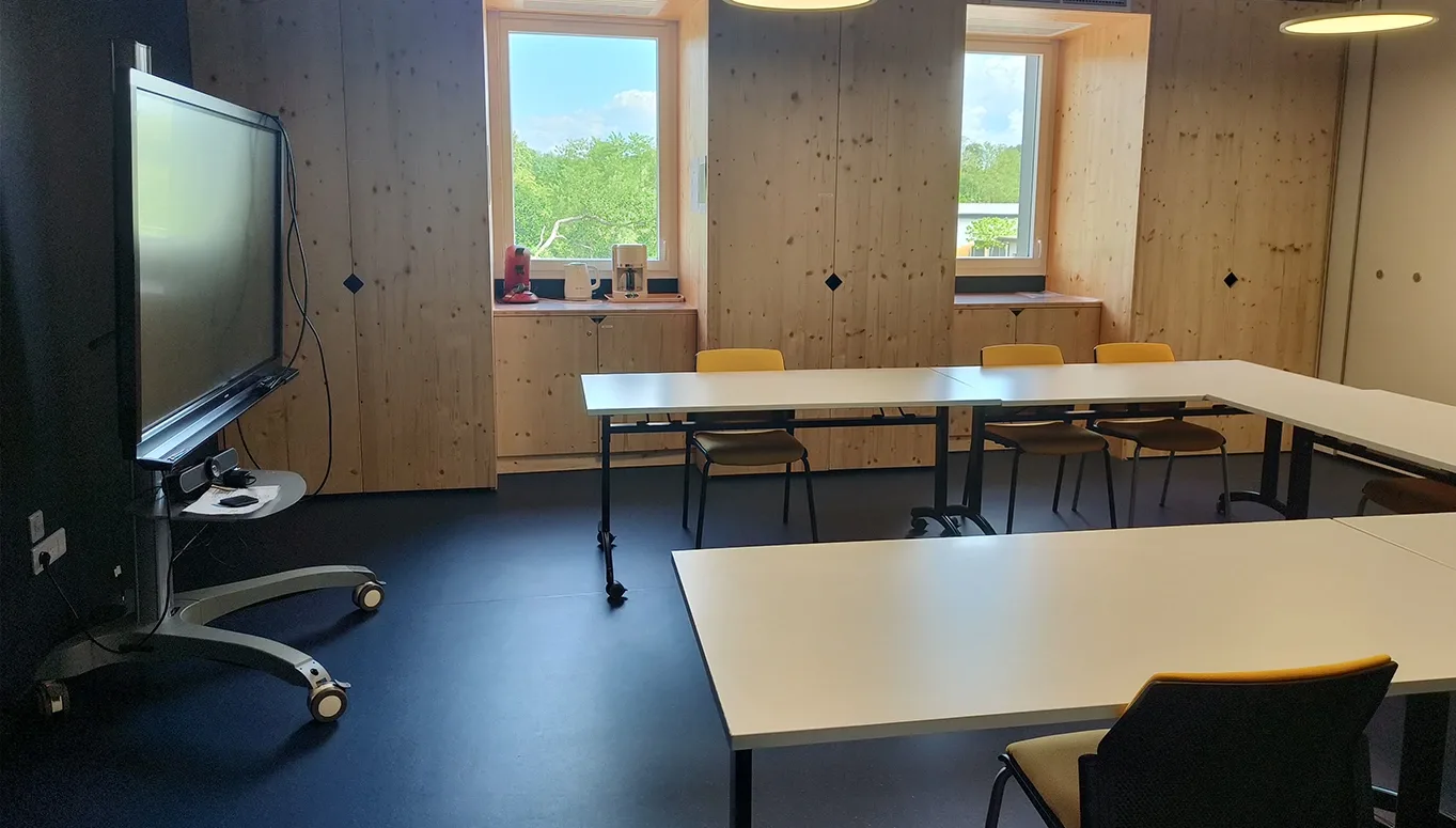 Équipe utilisant un outil métier sur-mesure